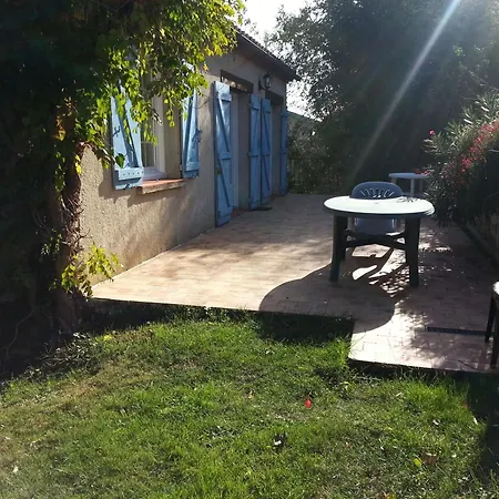 بيت للعطل De La Fontaine